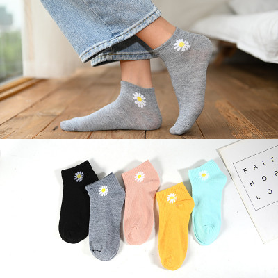 Set  10 đôi tất gấu  , hoa cúc  nữ ,cổ ngắn nhiều màu dễ thương vải cotton đẹp và bền kèm túi dây rút xinh xắn cute cho phái nữ