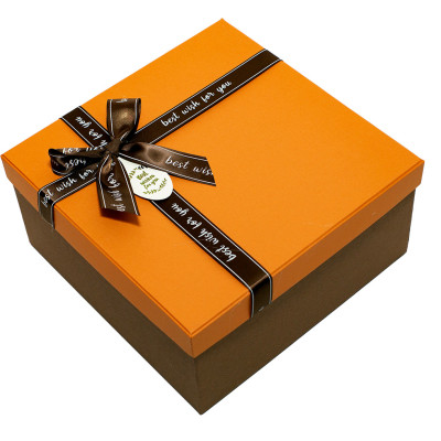 Hộp Quà Vuông V030 Phượng Hoàng 22 x 22 x 11 cm - Giao mẫu ngẫu nhiên