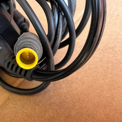 Sạc dùng cho Laptop Lenovo IBM Thinkpad T520, T420, T420S, T430, T431, T470 hàng nhập khẩu. 