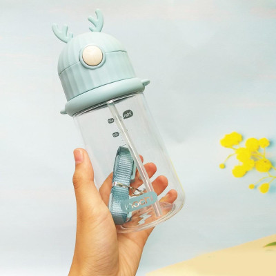 Bình nước có ống mút, có dây đeo Goki Rudy 450ml nắp xừng hươu ngộ nghĩnh - Hàng xuất Nhật