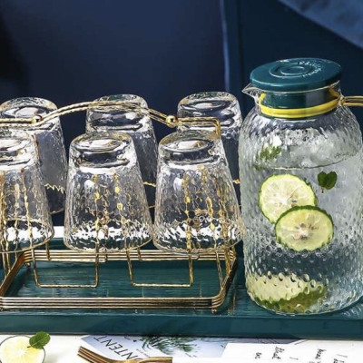 BỘ KHAY SỨ MÀU XANH CỔ VỊT, BÌNH ĐỰNG NƯỚC KALANDI KÈM 6 CỖC THỦY TINH DÁNG LOE VÀ GIÁ ÚP CỐC KIM LOẠI VÀNG - ANHT255