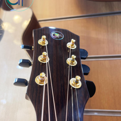 Đàn Guitar Acoustic Custom CL2022 của anh Lê Dũng Sĩ (Khảm trai chữ ký cần đàn)