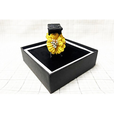 Kẹp tóc sau - Kẹp tóc hoa cúc vàng