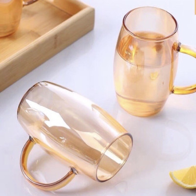 COMBO BỘ BÌNH ĐỰNG NƯỚC THỦY TINH CHỊU NHIỆT 6 CỐC MÀU VÀNG KÈM KHAY ĐỰNG GIÁ ÚP CỐC ( KHAY , GIÁ ÚP GIAO NGẪU NHIÊN ) - VD98 