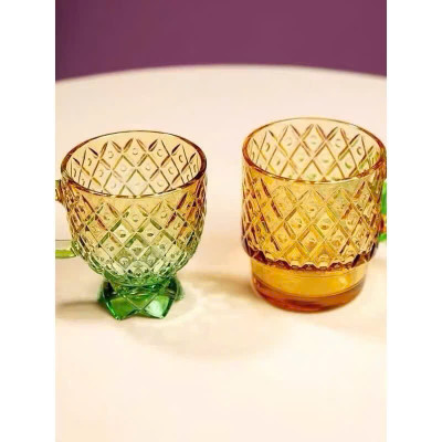 Bộ Bình 4 Cốc Ly Thủy Tinh Hình Quả Dứa Màu Hổ Phách, Bình Chịu Nhiệt Tốt, Trang Trí - HÀNG CHÍNH HÃNG MINIIN