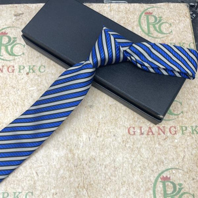 Cà vạt nam bản nhỏ 6cm màu xanh kẻ mẫu tự thắt mới t2/2024