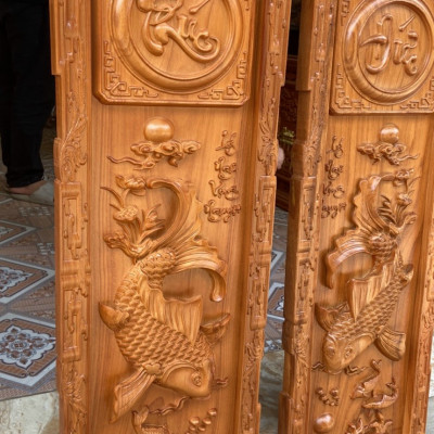 Tranh treo trạm khắc  lý ngư vọng nguyệt bằng gỗ gõ kt 41×117×4cm 