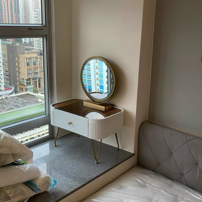 Bàn trang điểm bệt SoKool Juno sofa