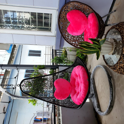 Bộ bàn ghế sân vườn + xích đu NAVICOM - Nệm  vải nhung hồng