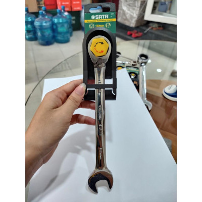 Cờ lê vòng miệng tự động đảo chiều vòng 18mm Sata 46611
