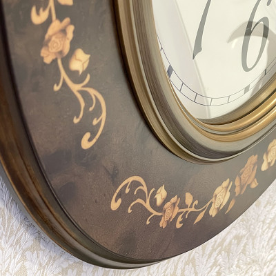 Đồng hồ treo tường Nhật Bản Rhythm CMG298nr06 – Kích thước 47.5 x 60.5 x 4.5cm. Dùng PIN.