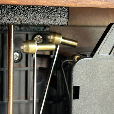 Đồng hồ treo tường Nhật Bản Rhythm CMJ586NR06 dùng pin, kích thước 24.0 x 54.0 x 11.7cm, vỏ gỗ, điểm giờ bằng gong.