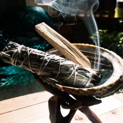 Combo 1 bó hương thảo và 1 thanh palo santo - gỗ trắc xanh5-6gr (Combo07)