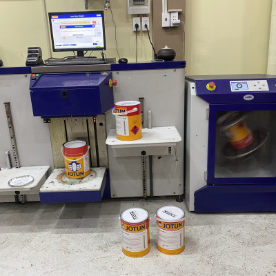 Sơn chịu nhiệt Jotun Solvalitt Midtherm (260°C) Base 3 màu xanh - Green 0257 _ 5L