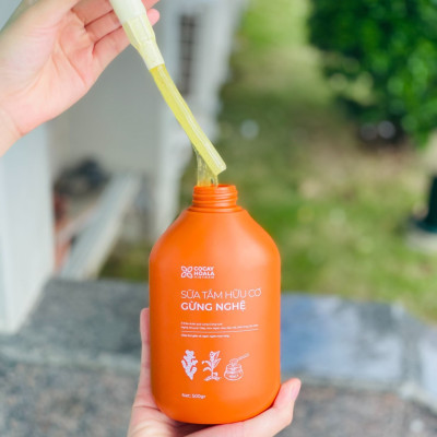 Combo 3 chai Sữa tắm thảo dược hữu cơ Gừng Nghệ Cỏ Cây Hoa Lá - Chiết Xuất Từ 7 Loại Thảo Dược Quý - Phòng Cảm, Tránh Gió, Dưỡng Da - Cho Con Cho Mẹ, Cho Đại Gia Đình, chai 500gr