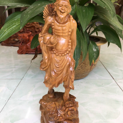 Tượng tế công phong thủy  bằng gỗ bách xanh cao 20×10×6.5cm