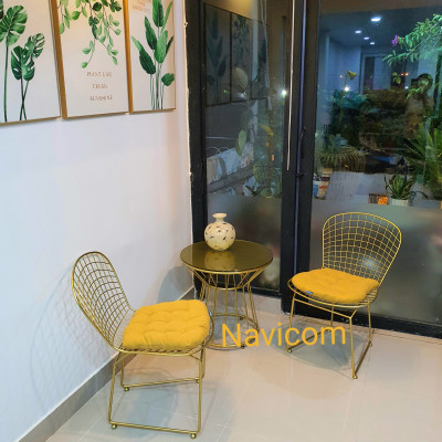 Bộ bàn ghế sân vườn ( phiên bản màu vàng)