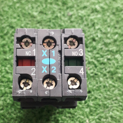 |Chính hãng| Nút nhấn XB5AW36M5 Schneider có đèn 220Vac màu xanh 1NO +1NC