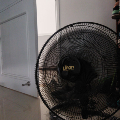  Quạt Sàn Lifan S-18CN - Hàng chính hãng