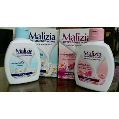 Dung dịch vệ sinh hoa cúc trắng Malizia Delicate Wash Chamomile 200ml tặng kèm móc khóa