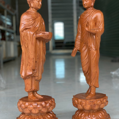 Tượng phật thích ca khất thực bằng gỗ hương đá kt cao 60