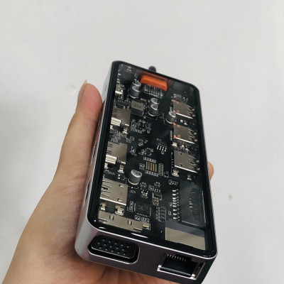 Hub Wiwu Cyber 12in1 USB-C CB012 kết nối nhiều thiết bị hơn với nhiều cổng, chất liệu nhôm và mặt nhựa trong suốt để lộ ra phần vi mạch bên trong- Hàng chính hãng