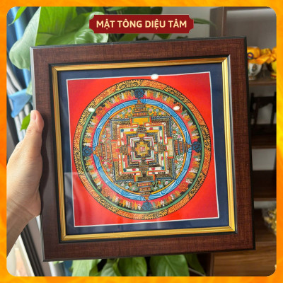 Tranh Mandala Kalachakra chú OM Nepal 27cm có khung kính tranh Kim cang họa sư vẽ tay thủ công (ngẫu nhiên) Mật tông Diệu Tâm