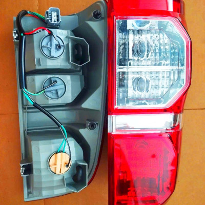 Bộ Đèn Hậu Toyota Hilux Hilux Vigo P21/5W (2005-2015) [OE:81550/60-0K261]