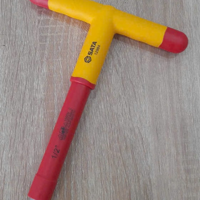 Tay vặn chữ T cách điện 1000V VDE đầu 1/2 dài 200mm SATA 12984