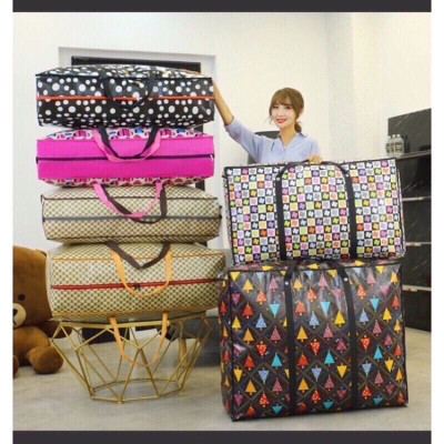 Túi bạt đựng hành lý , chăn quần áo kích thước lớn 50 x 35 x 20 cm ,dây kéo 2 đầu , cạnh túi được bo viền có quai xách 2 bên chắc chắn ,chống thấm nước , phù hợp đựng hành lý đi chơi xa, dã ngoại