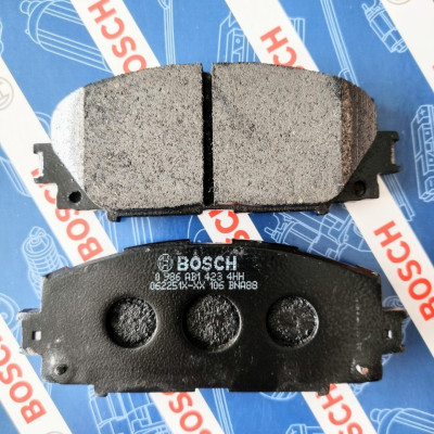 Bố Thắng Trước Toyota Vios Limo 2008-2013 (OEM: 04465-YZZR6) - Bosch BP 1423