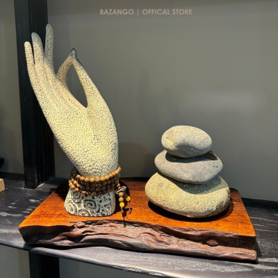 Tượng bàn tay "Vô Uý" kèm đế gỗ - bộ đá Zen tặng kèm chuỗi hạt - chất liệu bột đá - Bazango - Trang trí nhà - Trang trí nhà