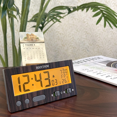 Đồng hồ Rhythm LCT108NR06 – KT 13.1 x 6.6 x 3.6cm, 150g. Vỏ nhựa. Dùng Pin.