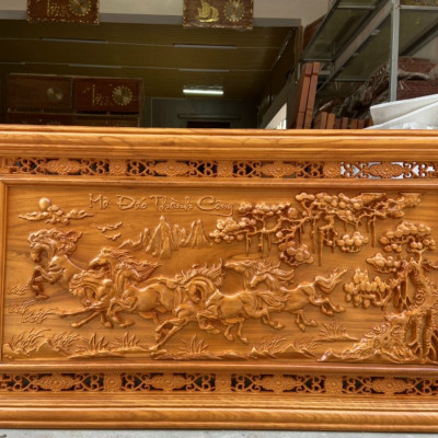 Tranh treo tường trạm khắc mã đáo thành công bằng gỗ gõ đỏ kt 67×127×4cm