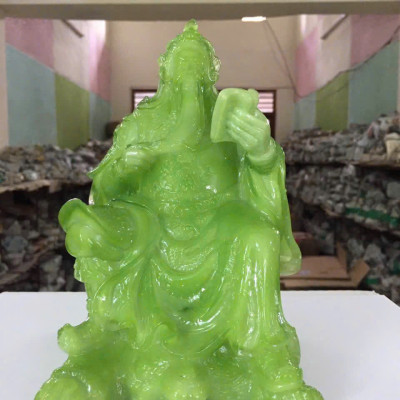 Tượng Quan công cầm sách size nhỏ CTQ1 13.5 x 12.4 x 18cm mạ vàng hoặc màu xanh lựa chọn