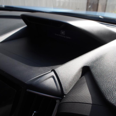 Bình xịt vệ sinh nội thất ô tô dưỡng bóng ghế da, taplo, cao su, nhựa sần D-20