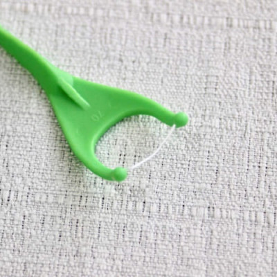 Set 30 tăm chỉ nha khoa Sunstar Gum chữ Y, làm sạch mảng bám giữa các khe răng giúp ngăn ngừa các bệnh về nướu răng - nội địa Nhật Bản 