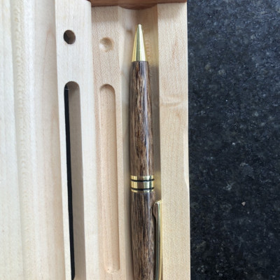 bút trầm hương cao cấp