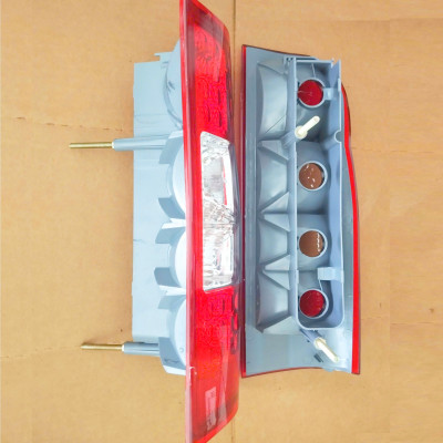 Bộ Đèn Hậu Ford Transit (2007 - 2012)