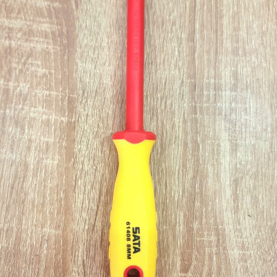 Tua vít vặn đai ốc cách điện 1000V VDE 8mm x 125mm SATA 61408