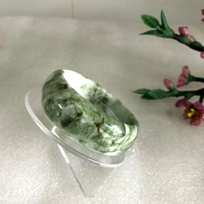 Vòng tay đá cẩm thạch xanh ngọc tự nhiên 100% cho người mệnh Hỏa và Mộc