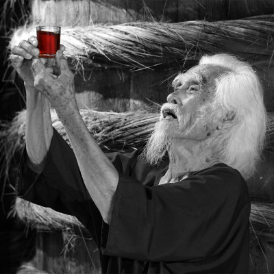 Đặc Sản Phan Thiết - NướC MắM Nhỉ Làng Chài Xưa Truyền Thống Nhãn Đỏ Thùng 6 Chai Thủy Tinh 500Ml Cốt Nhỉ Đặc Biệt Vị Đậm Đà Gu Ông Bà Xưa Nước Mắm Nguyên Chất Sạch Nước Mắm Nhĩ Từ Thùng Lều Gỗ 100% Cá Cơm Tươi Muối Tinh Khiết Không Chất Bảo Quản