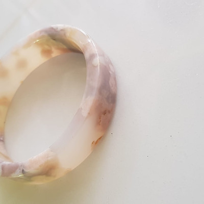 Vòng tay Nữ Mã Não Bản Vuông bông rau câu Ni 50mm x cao 13mm x dầy 5mm Nữ 45kg - 50kg đeo đẹp xinh tay lắm ạ