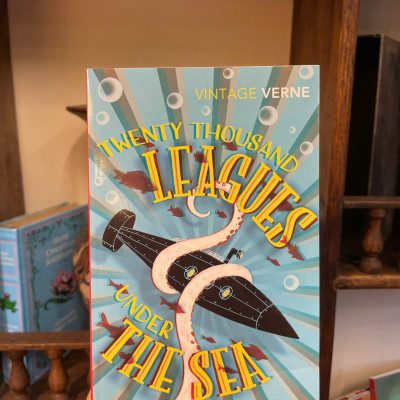 Sách - Twenty Thousand Leagues Under The Sea by Jules Verne/ Tiểu thuyết tiếng Anh/ Fiction