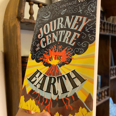 Sách - Journey to the Centre of the Earth by Jules Verne | Classics /  Science Fiction / Ngoại văn