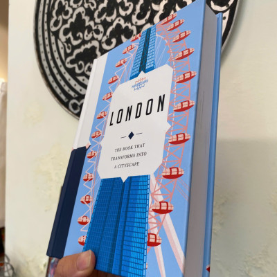 Sách - Paperscapes: London: The book that transforms into a cityscape by Sandra Lawrence