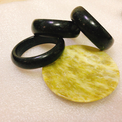 Vòng tay cẩm thạch đen đá tự nhiên Việt Nam 