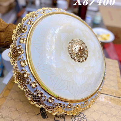 Đèn ốp trần VAWEA X8 trang trí nội thất hiện đại, sang trọng.