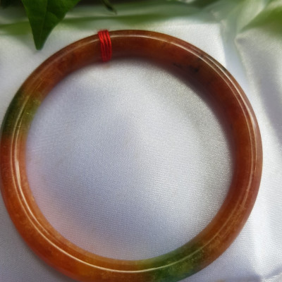 Vòng Mã Não Tứ Quý đỏ xanh bông Ni 55mm chột 7mm nặng 54kg đến 62kg đeo đẹp sẽ giúp cho bạn trông thật nổi bật và thu hút mọi ánh nhìn xung quanh đấy ạ