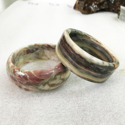 Vòng tay vuông cẩm thạch cho nam bản cao từ 2.5 đến 3cm 